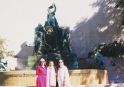 016-Harriet Aunty, Uma and Mummy